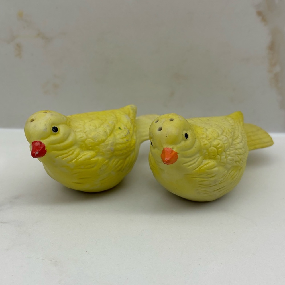 Vintage Yellow Bisque Ceramic Bird Salt and Pepper Shakers Collectible